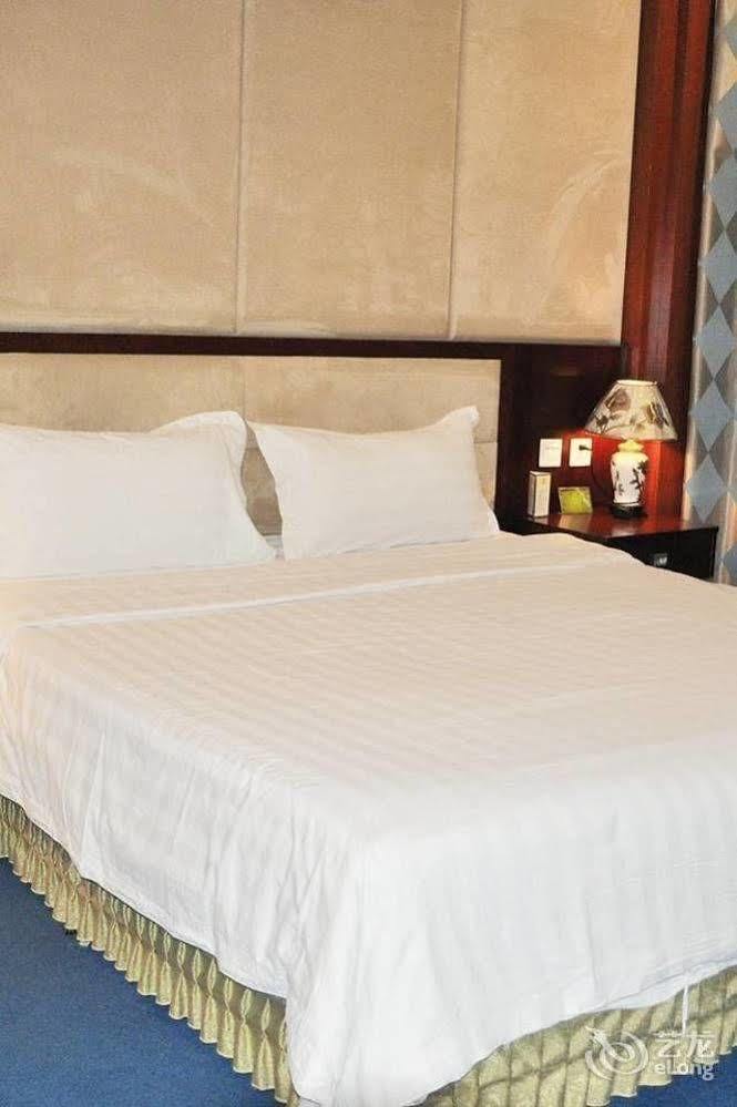 Changchun Ya Tai Hotel Exterior foto